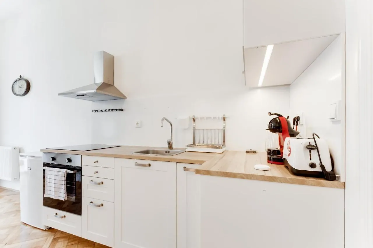 Spacious Cozy 2Bds Apt In Center - Stp4 Prague