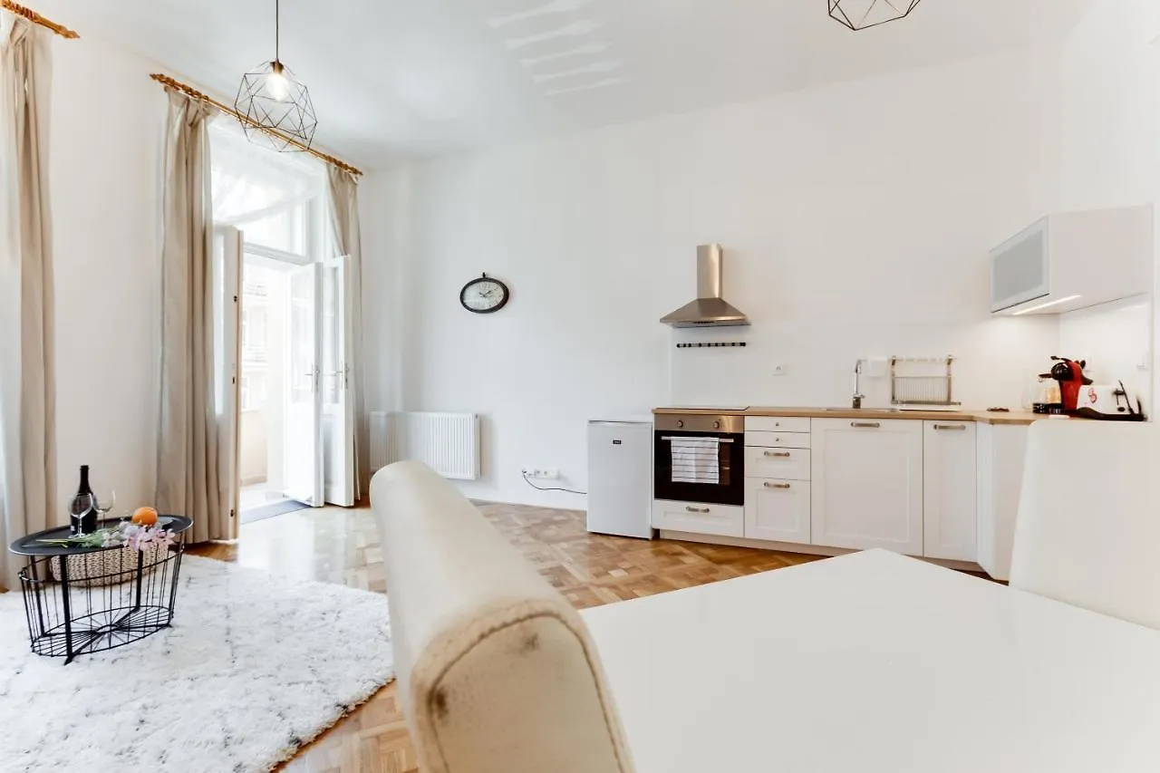 Spacious Cozy 2Bds Apt In Center - Stp4 布拉格 公寓