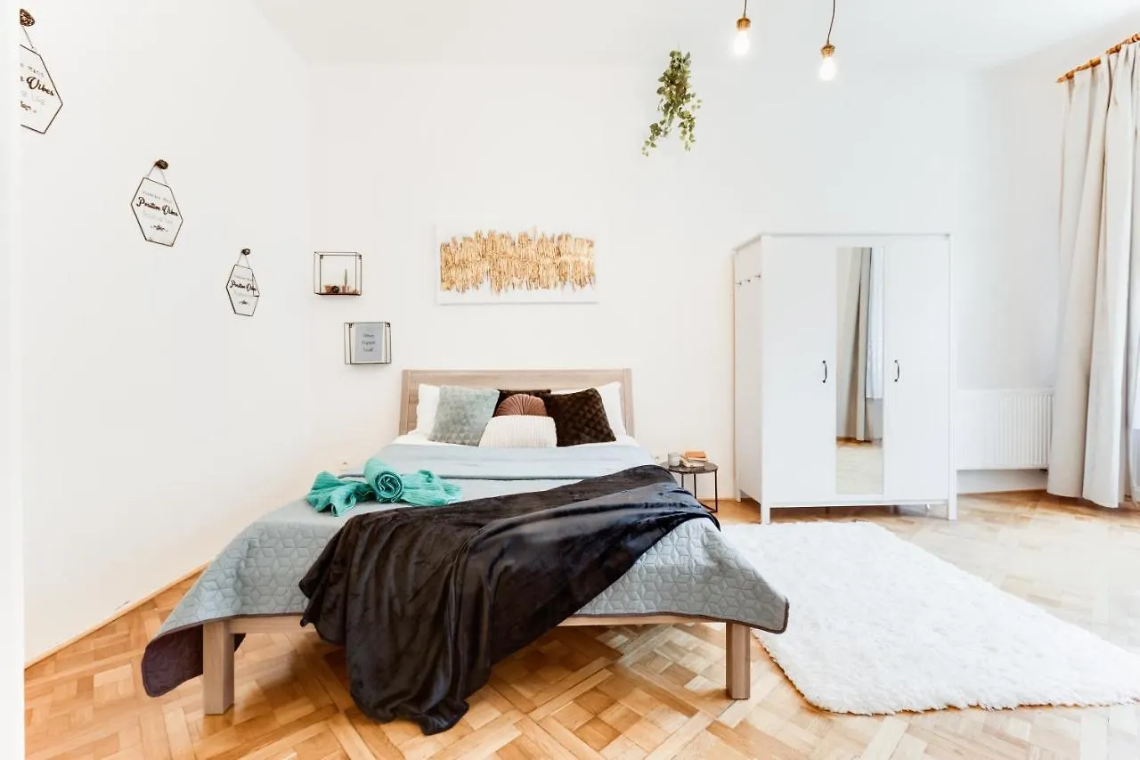 Spacious Cozy 2Bds Apt In Center - Stp4 프라하